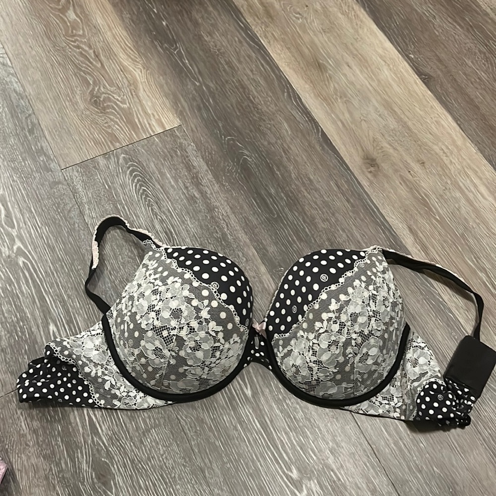 Pockadot Victoria’s Secret Bra